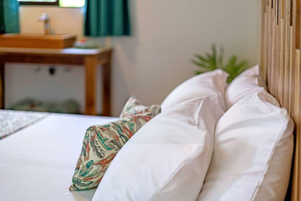 Drift Away Eco Lodge