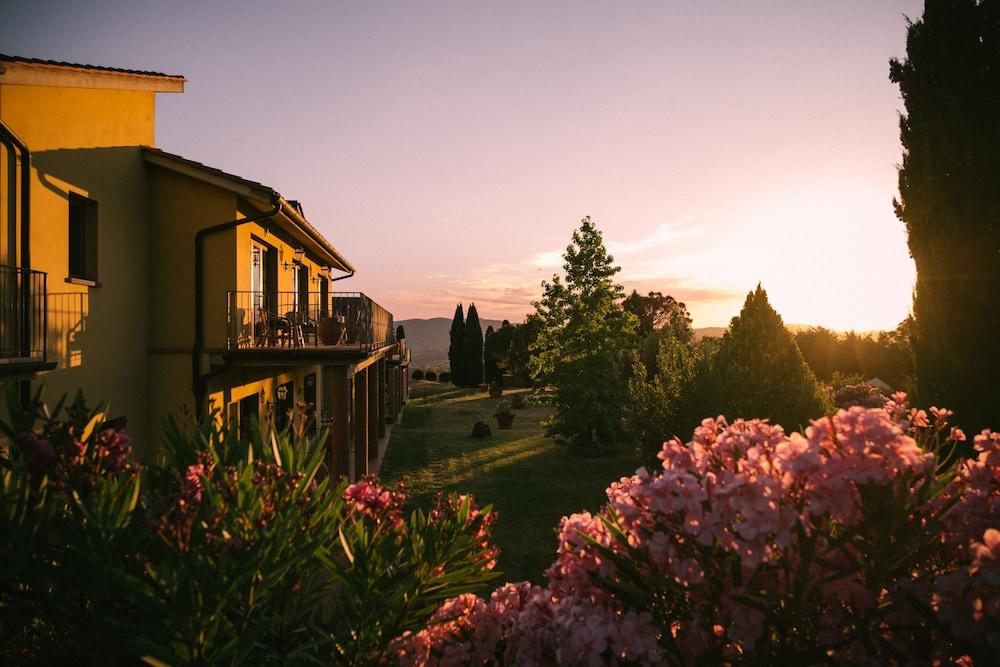 La Piazza di San Donato