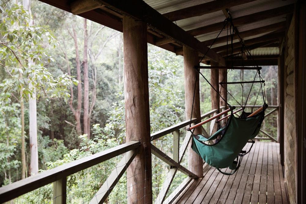 Carawirry Forest Escape