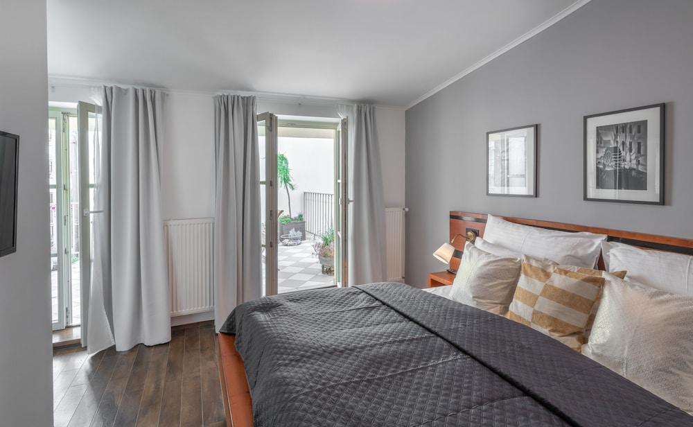 4 Elements Apartments