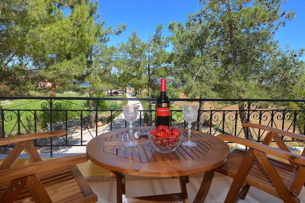 Alexandra Apartments