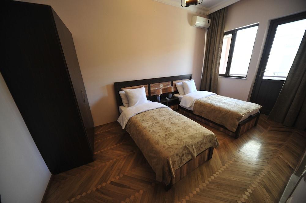 Guest House Batumi Globus