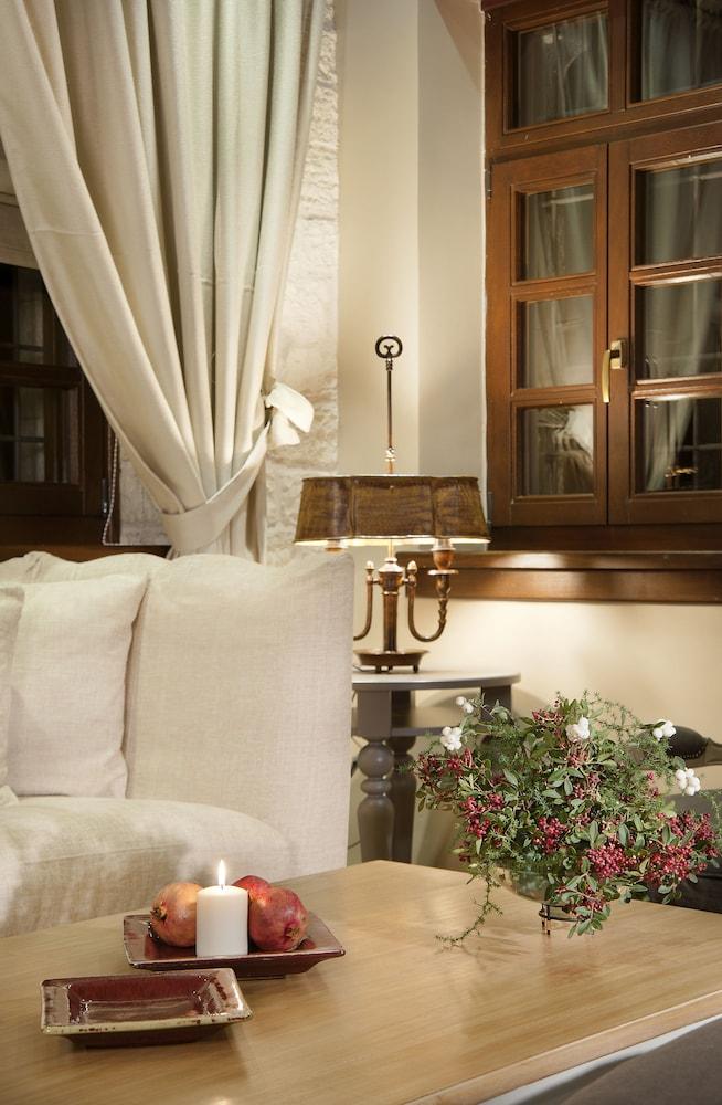 Aberratio Boutique Hotel