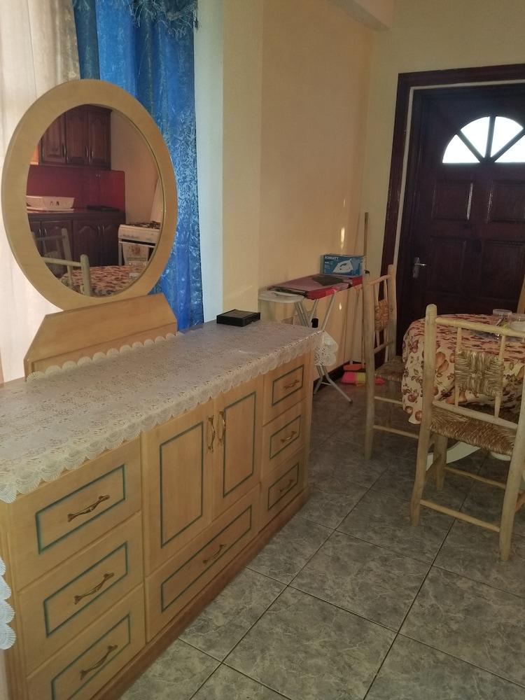 Savannes Bay Garden Inn