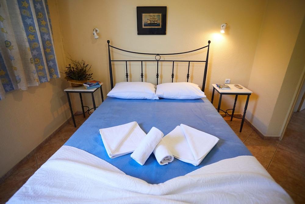 Zorbas Volissos Apartments Chios