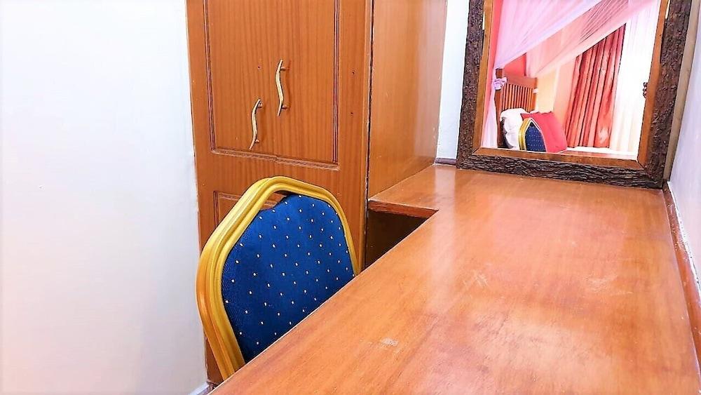 Leon Villas Guest House