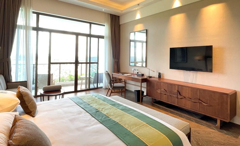 Forest City Golf Hotel