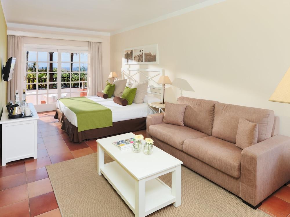 Hotel Jardín Tecina