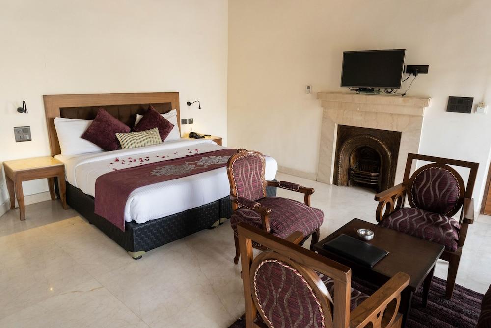 Hotel Green Castle (Heritage Hotel)