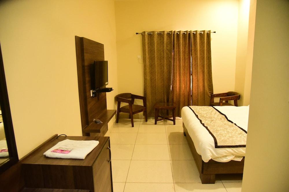 Hotel Karan Residency