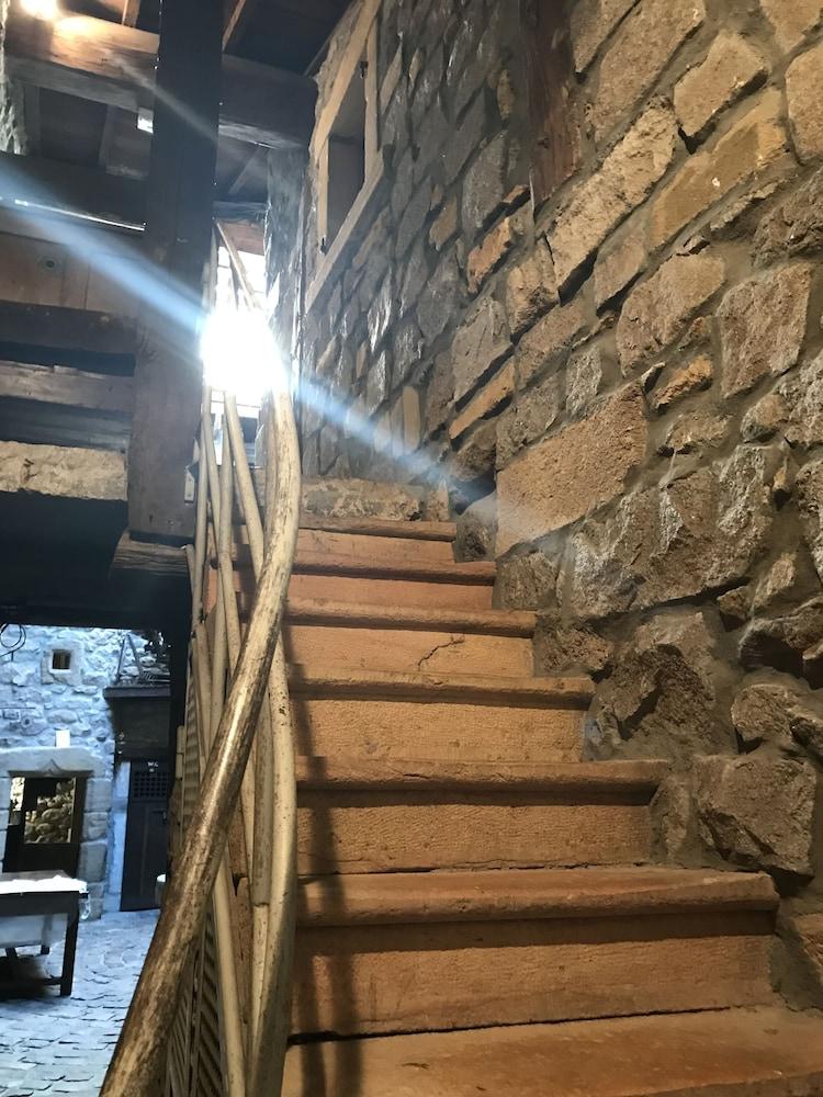 Aux Prisons de Montagny