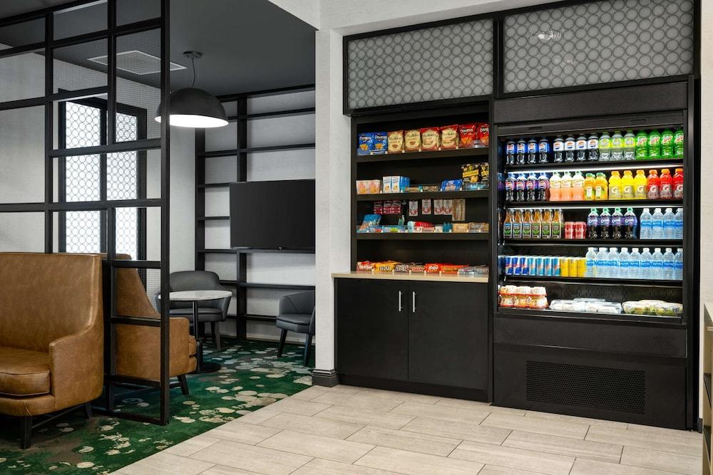 Hyatt Place Iowa City Downtown