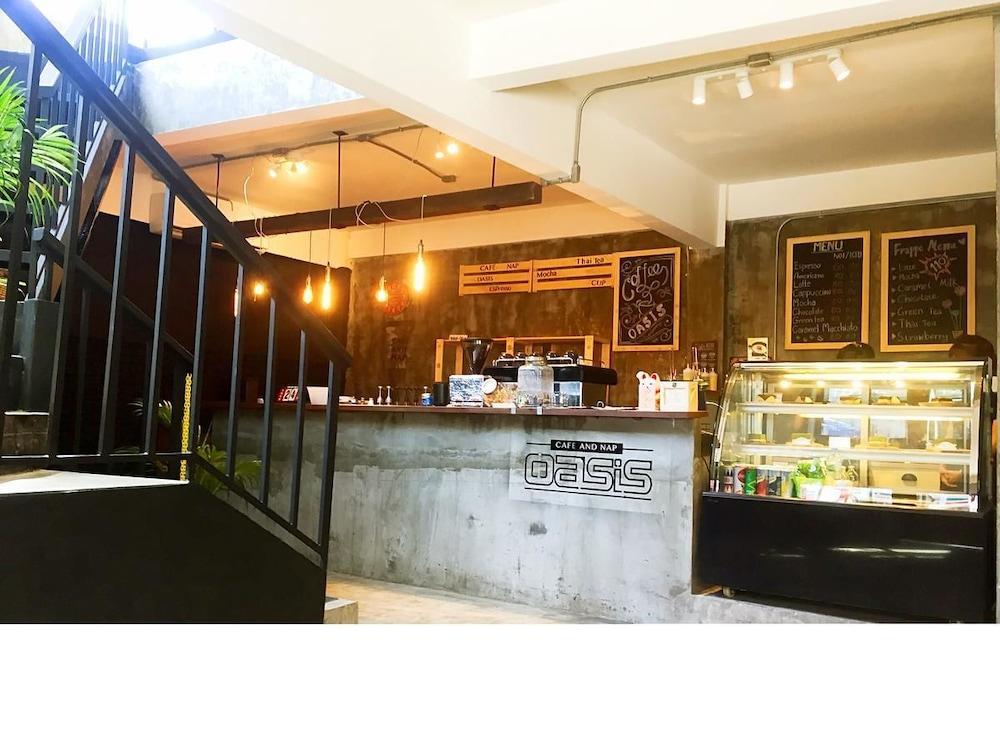 OasisCafe&Nap - Hostel