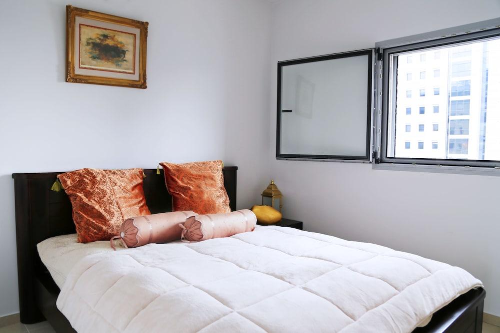 Luxury With Stunning View And Parking