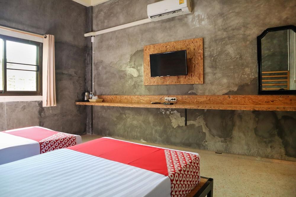 OYO 674 Greenery Home