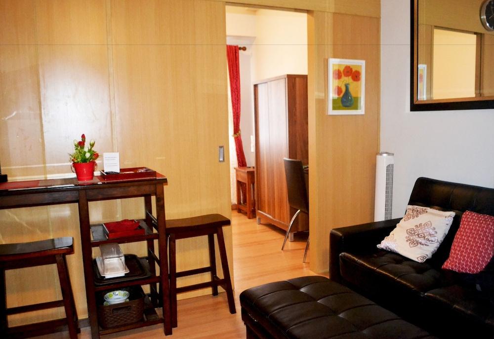 Charming Couples Condo