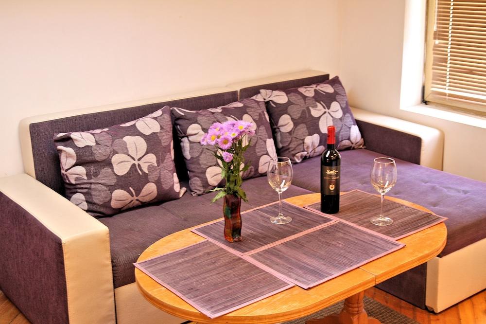 Lover's nest next to the beach