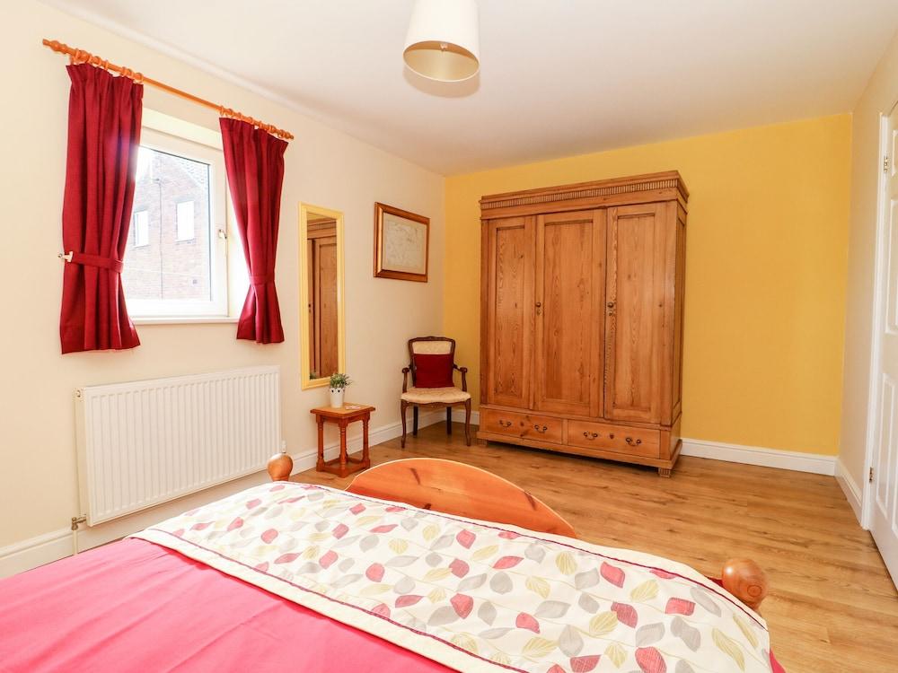 2 Pines Farm Cottages