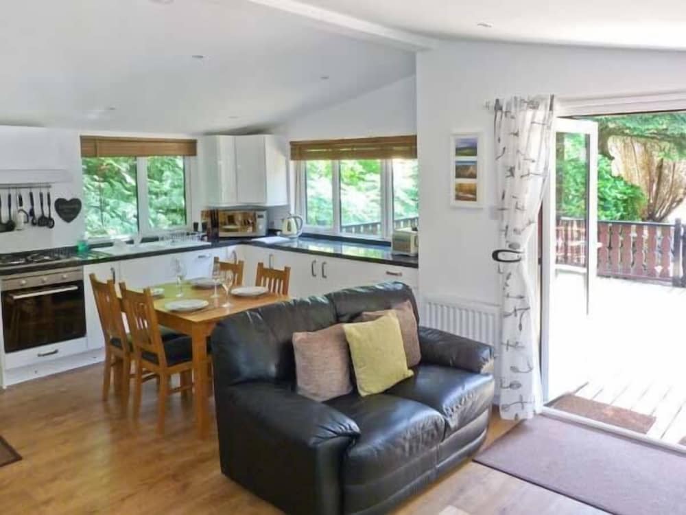 Top Lodge, 4 Skiptory Howe