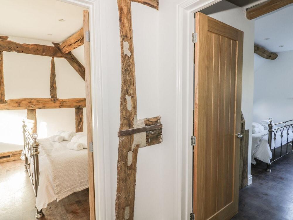 Lower Tundridge Cottage