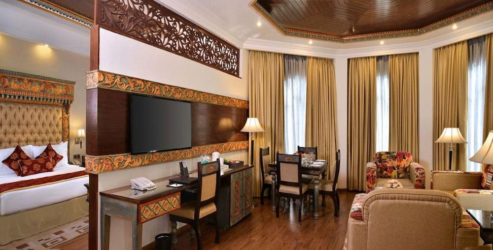 Noormahal Palace Hotel