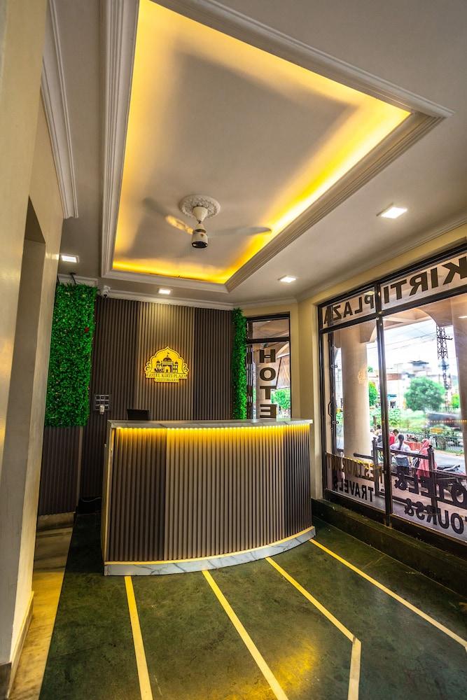 Hotel Kirti Plaza
