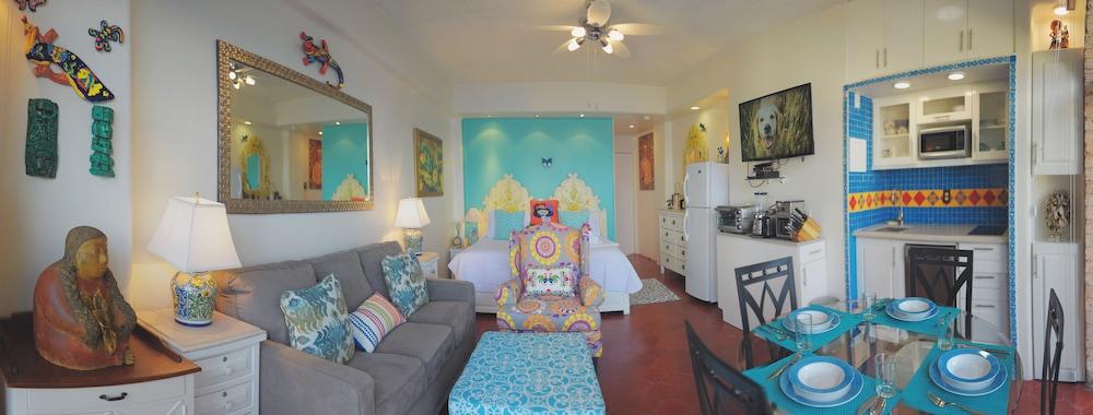 Beach Front Girasol Sur Apartments