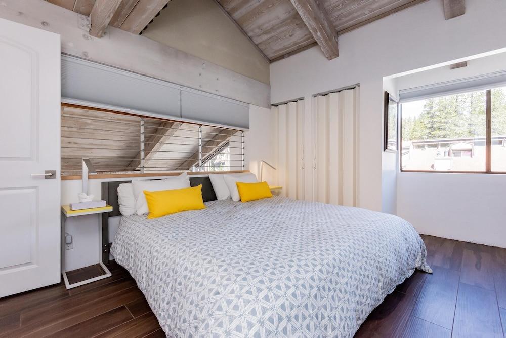 Courchevel 9- Ski-In Ski- Out