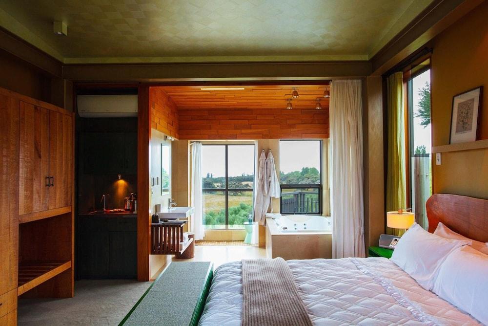 Hapuku Lodge & Tree Houses