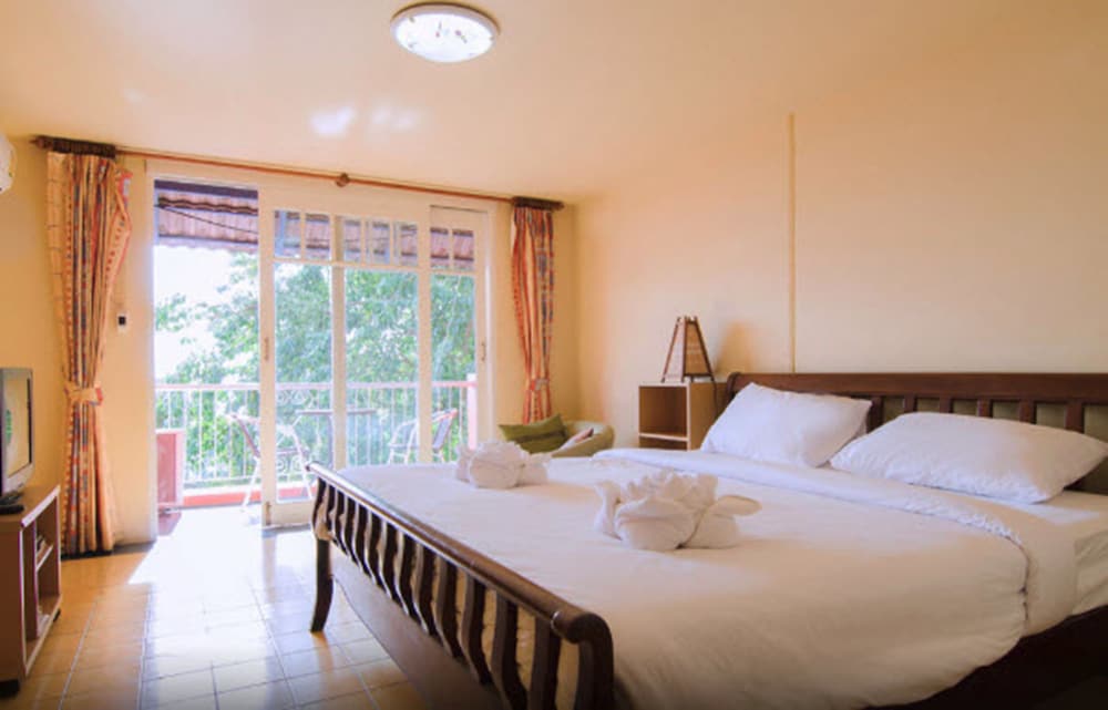 Anda Orange Pier Guesthouse