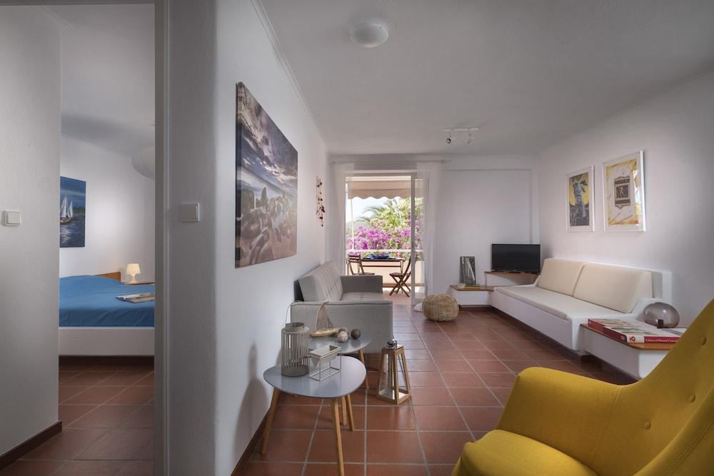 Sea front Athena Sounion Apartment