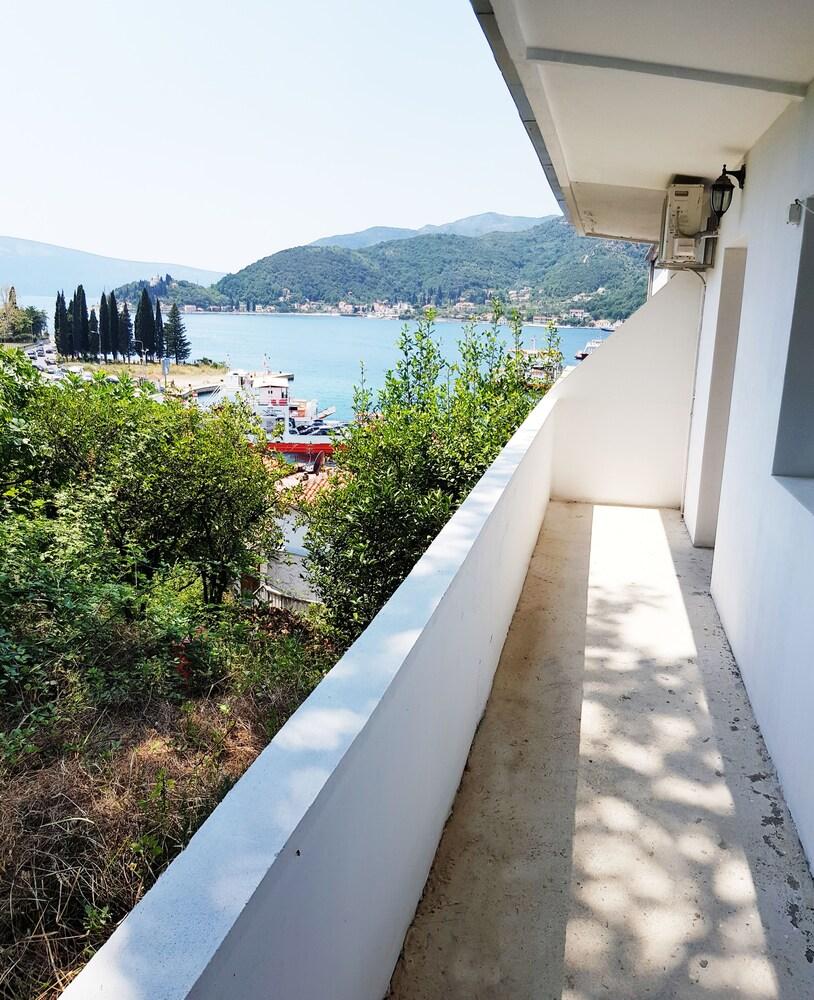 Antonia's coast apartment