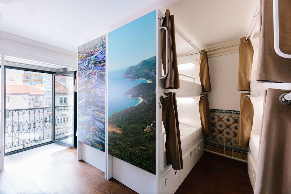 Lisbon South Hostel