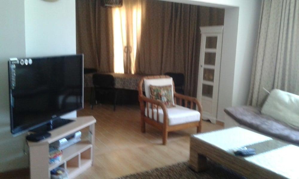 Sea Side Three Bedroom Apartment