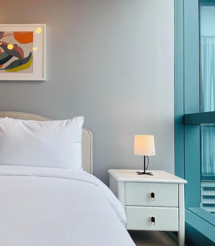 One Uptown Residence BGC