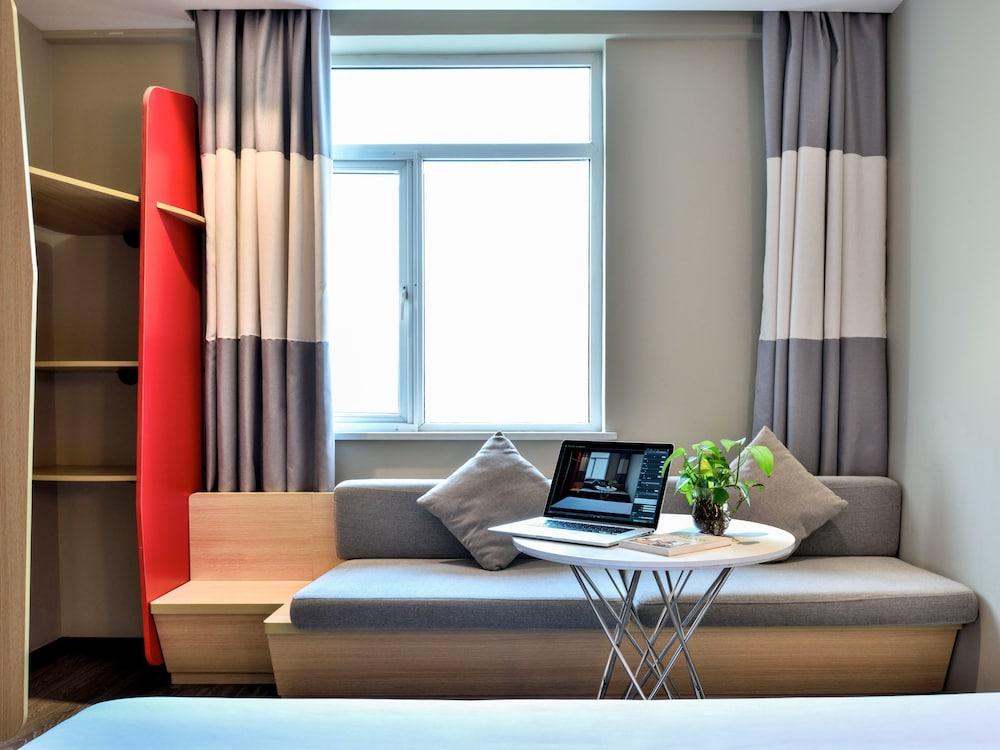 ibis Yichang Bayi Rd