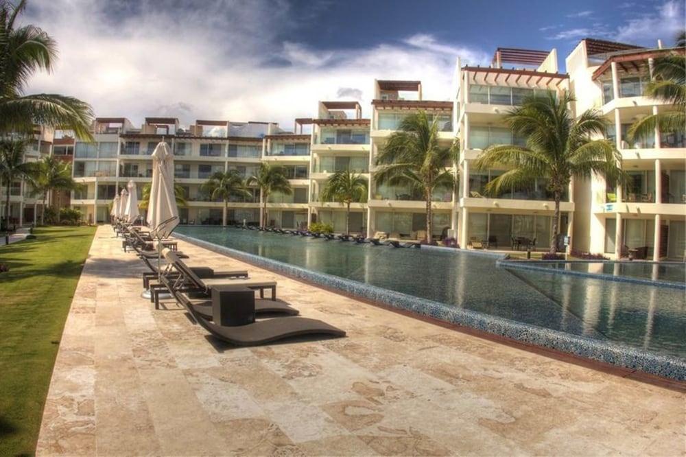 Elements GH09 by Tripintravel