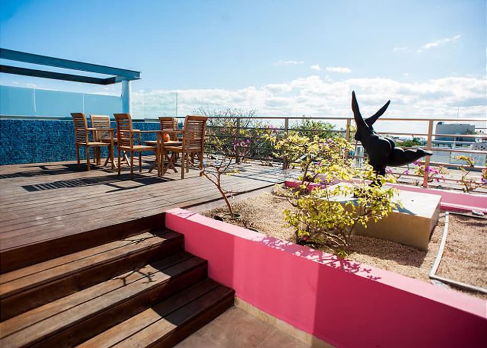 DOCA 103 by Tripintravel