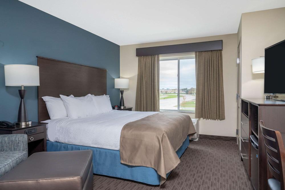 AmericInn by Wyndham Windom