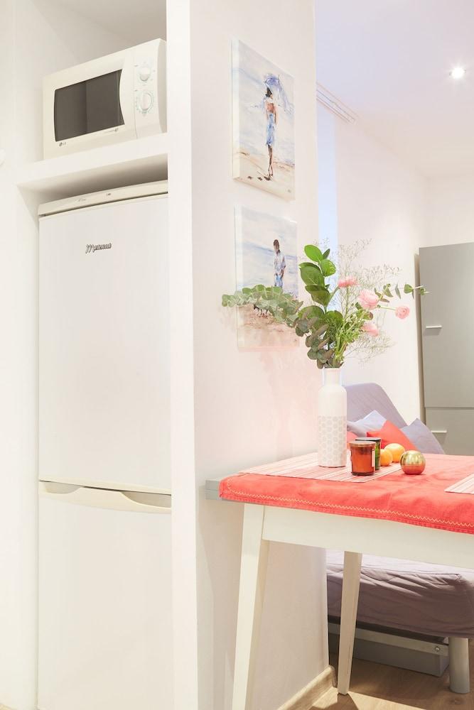 Fox Center Apartments