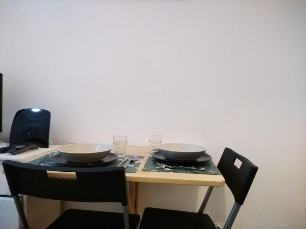 Boomerang Serviced Apartment's