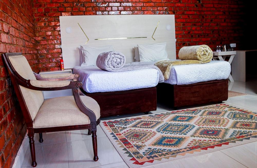 Stephen Margolis Resort