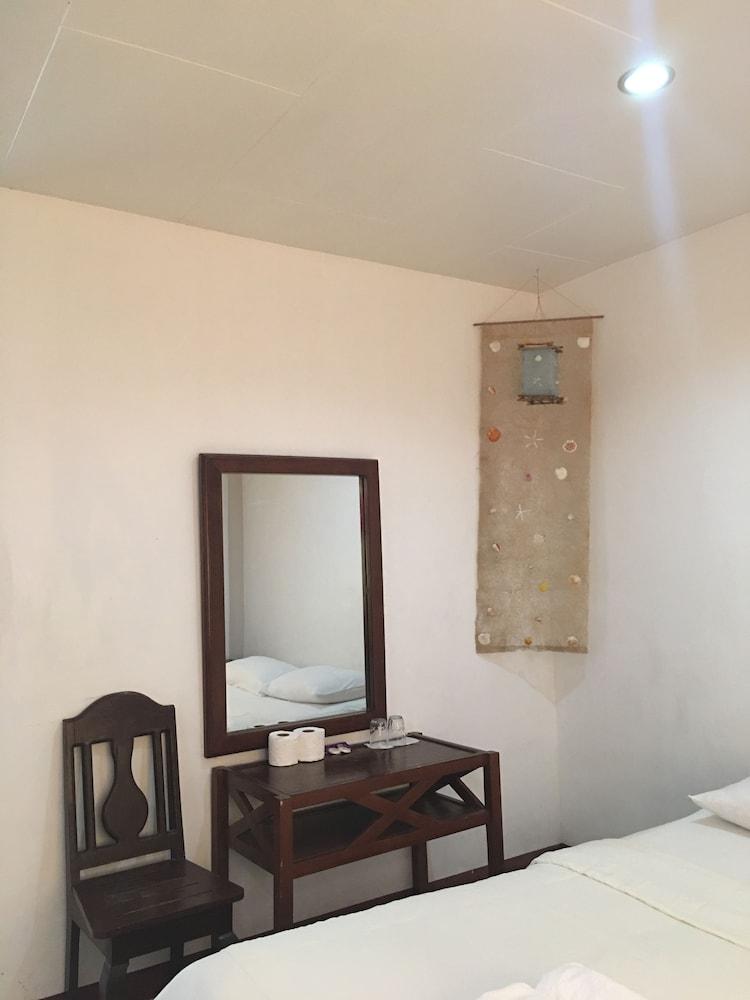 New Eve's Kiosk Dive Resort