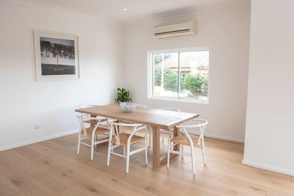 Tamarama Ocean Views H397