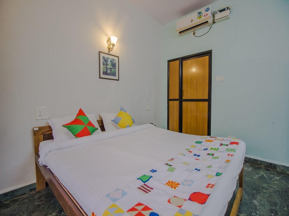 OYO 14181 Home Garden View Studio Morjim Beach