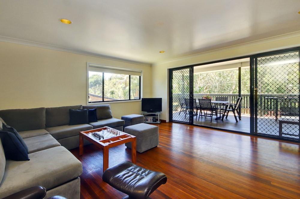 Ammaboolah at Hat Head