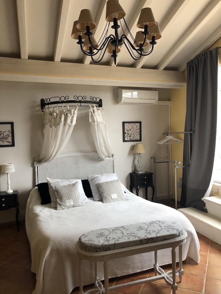 Entre vignes et dentelles