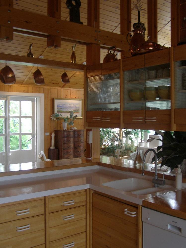 Big Villa in Húsavík Suburb