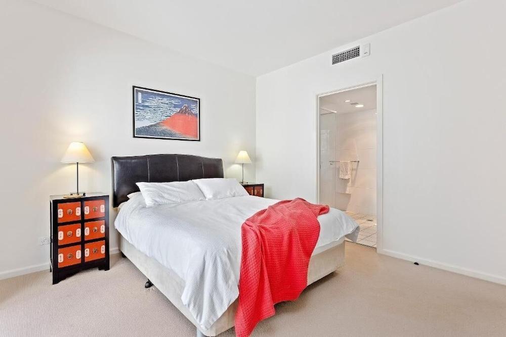 Southbound Escape at the Wharf