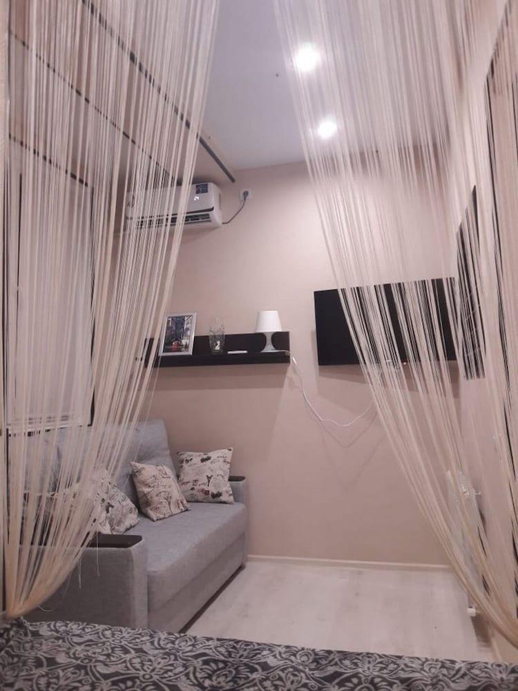 Apartment on Stanislavskogo 11-59